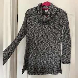 Gray and white turtle neck sweater